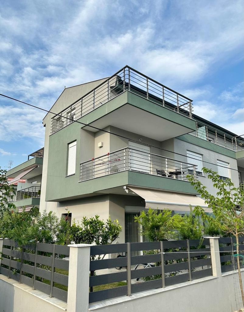Blue Fish Luxury Villa Nikiti  Exterior photo